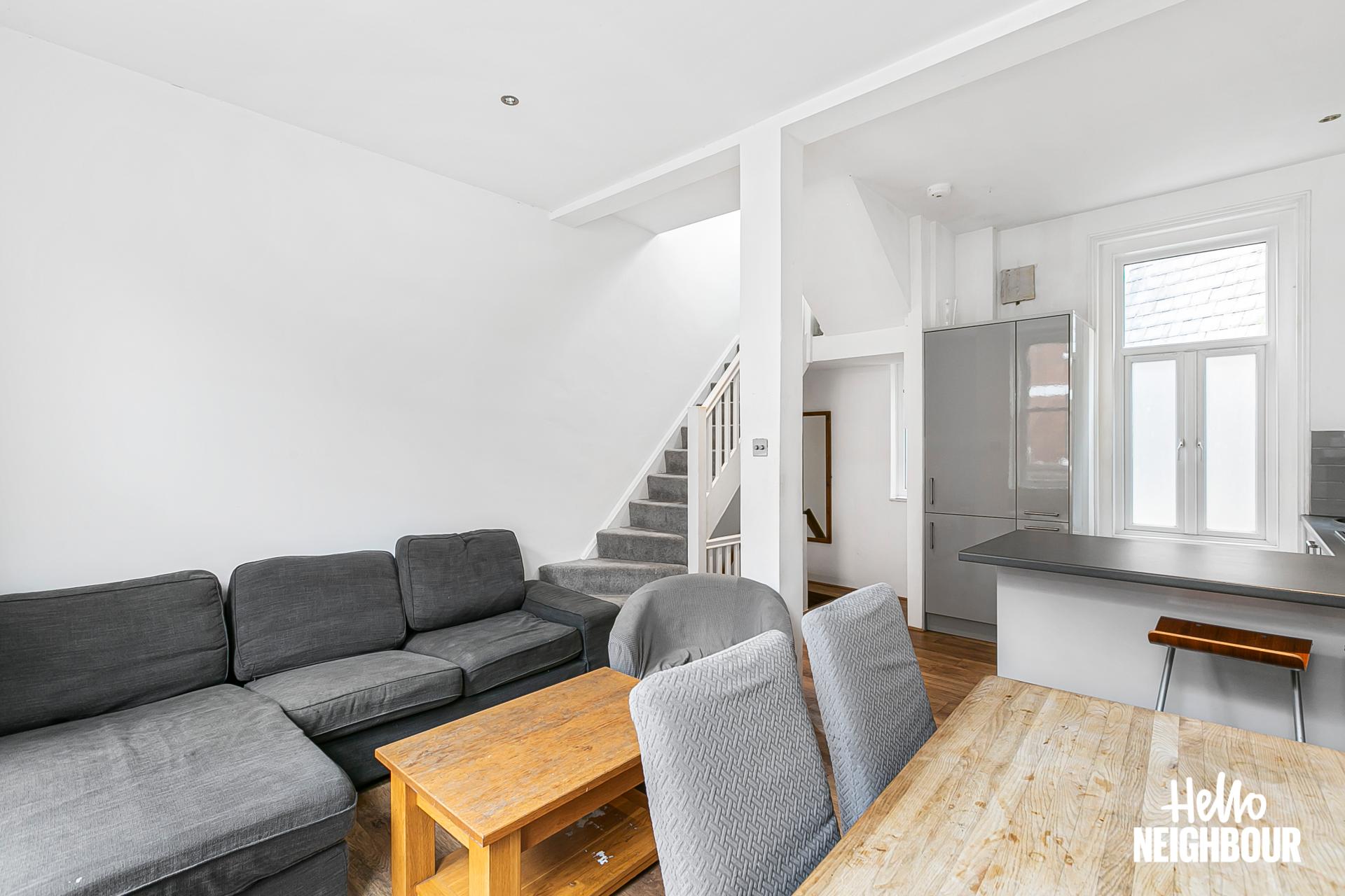 Flat Hildreth Street in Greater London