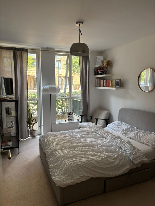 Room Nellie Cressall Way in Greater London