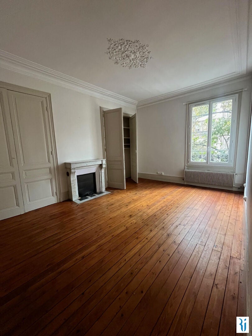 Flat Rue aux Juifs in Rouen