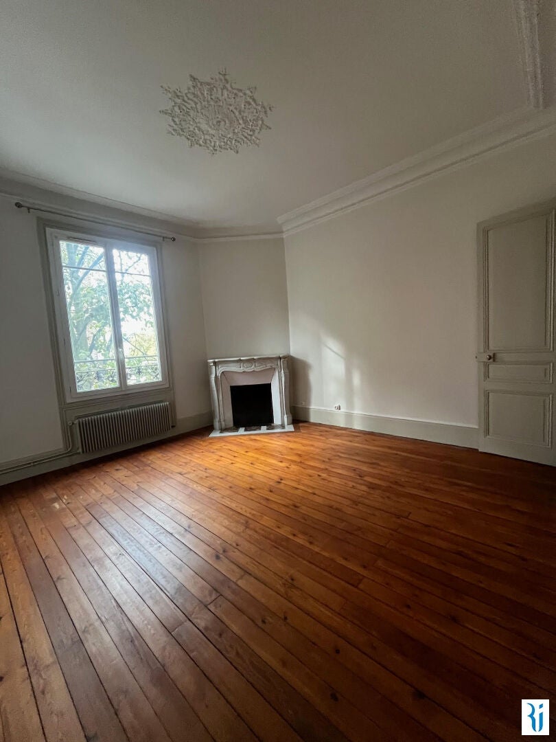 Flat Rue aux Juifs in Rouen