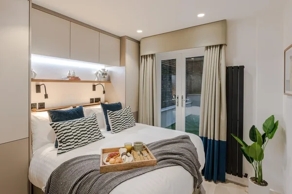 Flat Marloes Road in London