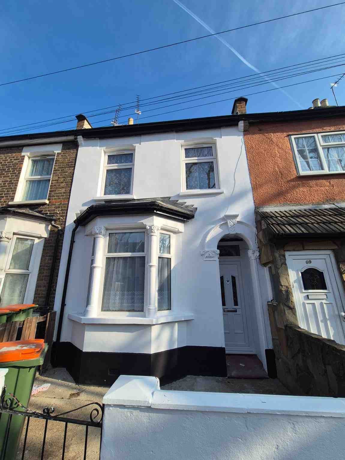 House Nevis Close in Greater London