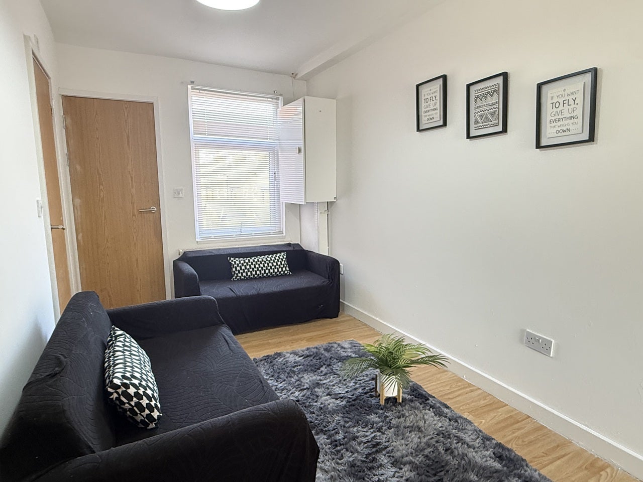 Flat Cyprus Road in Leicester