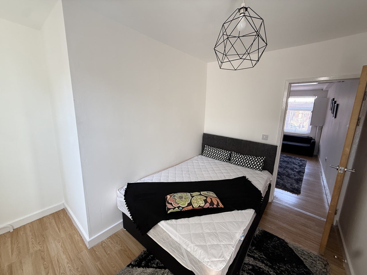 Flat Cyprus Road in Leicester