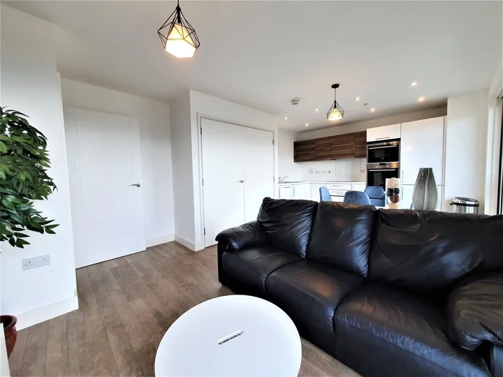Flat Jefferson Plaza in Greater London