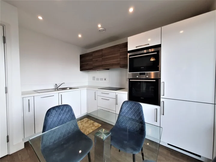Flat Jefferson Plaza in Greater London