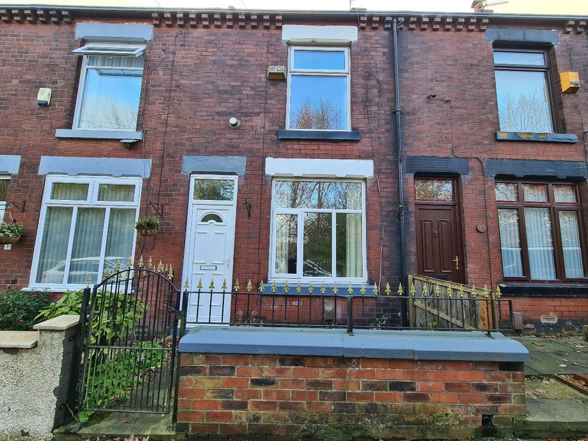 House Back Ryefield Street in Bolton