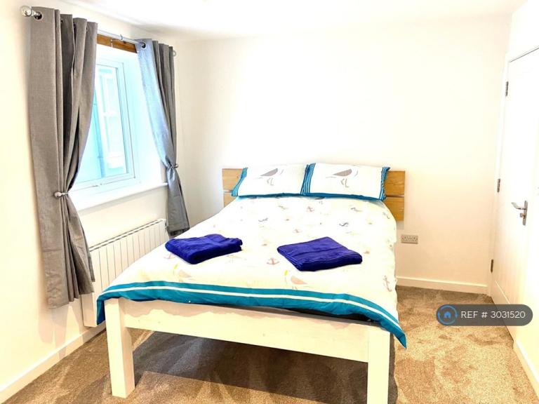 Flat South John Street in New Quay