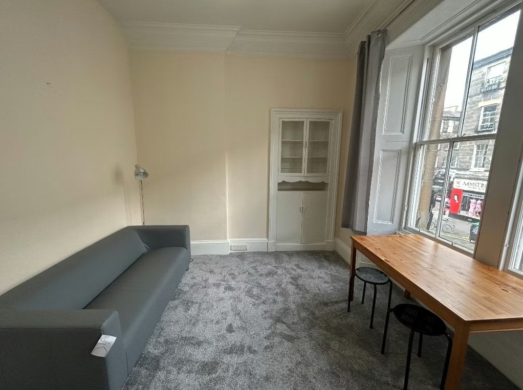 Flat Montague Street in City of Edinburgh