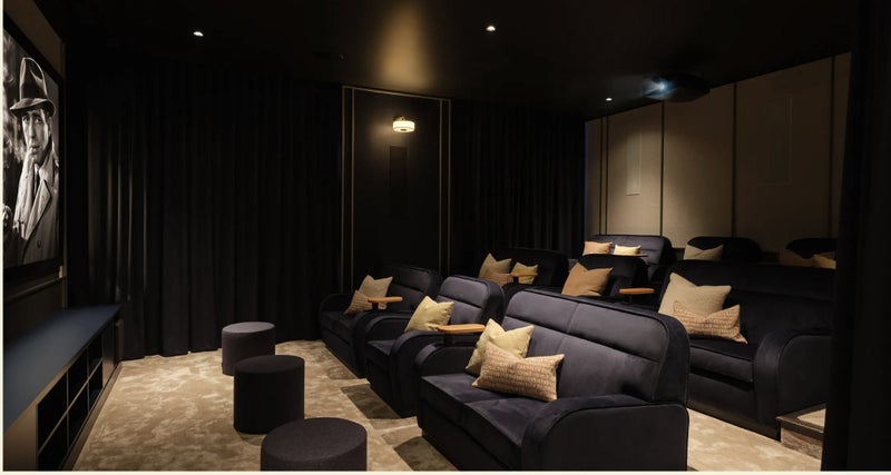 Room International Way in Greater London