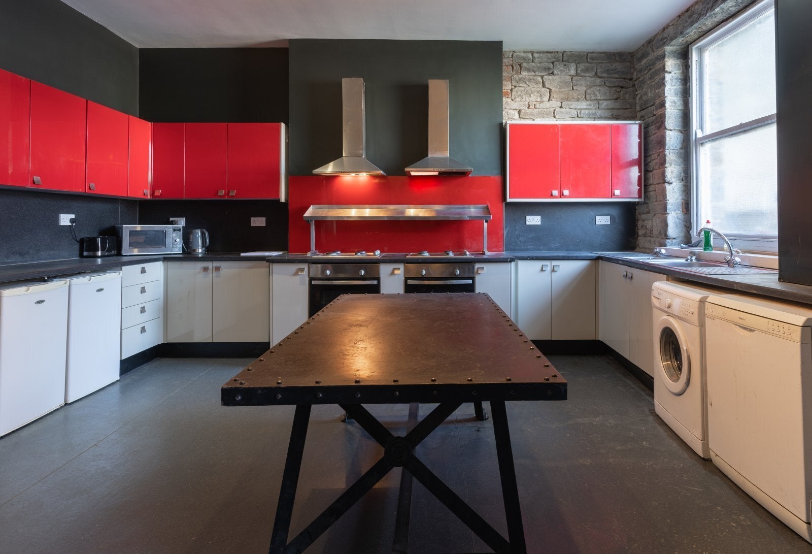 Room Queensgate in Kirklees