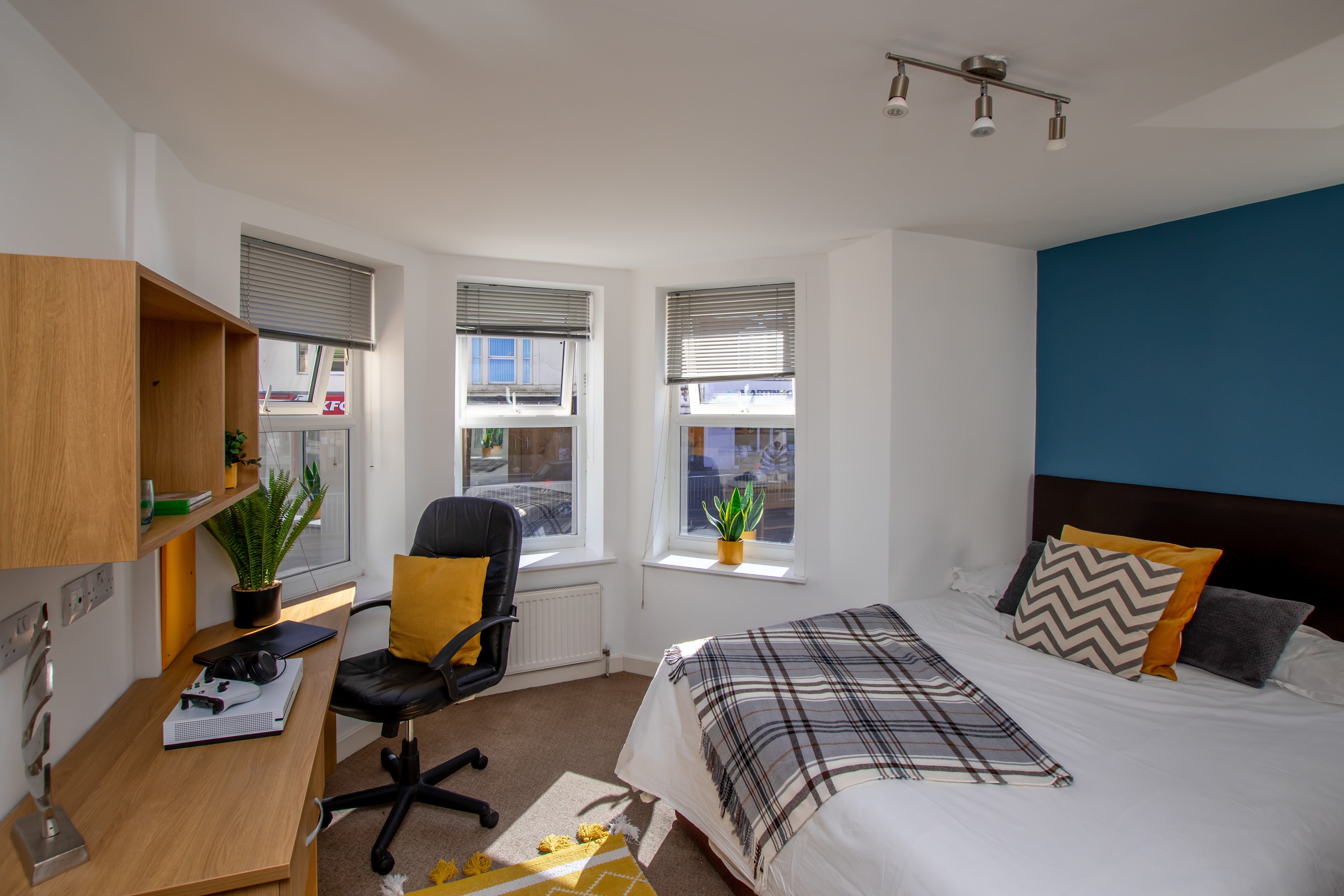 Room Mutley Plain in Plymouth