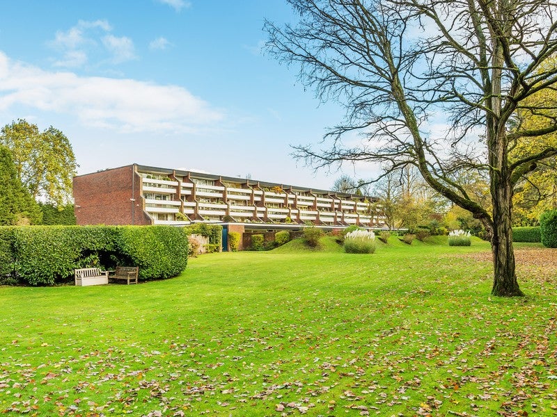 Flat Bancroft Court in Reigate and Banstead