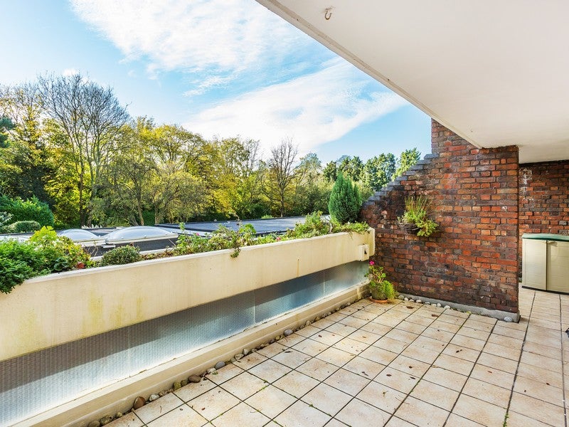 Flat Bancroft Court in Reigate and Banstead