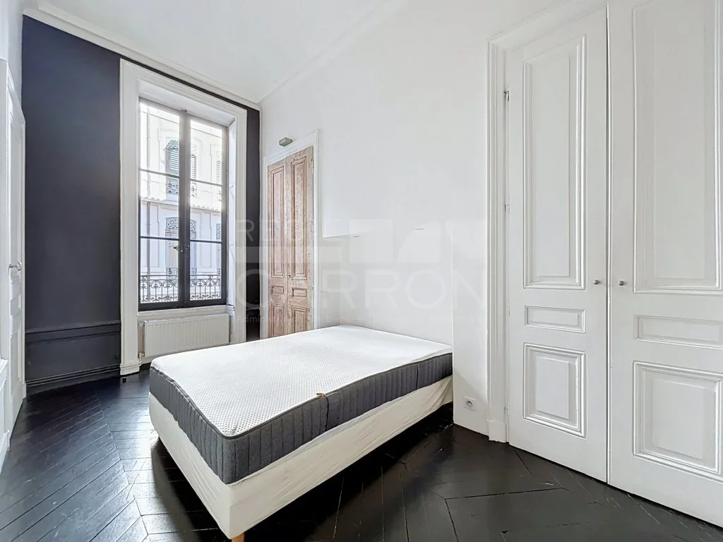 Flat Place Tobie Robatel in Lyon