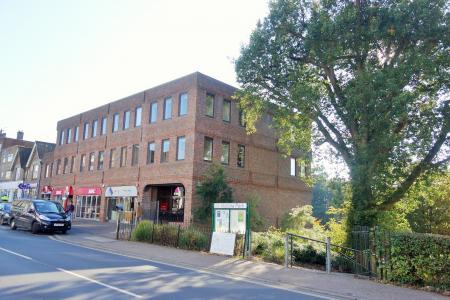 Flat South Road Service West in Mid Sussex