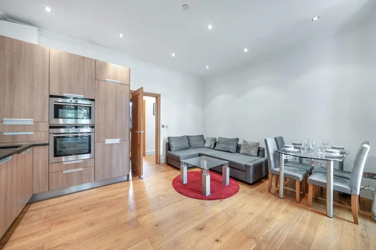 Flat Westbourne Terrace in City of Westminster