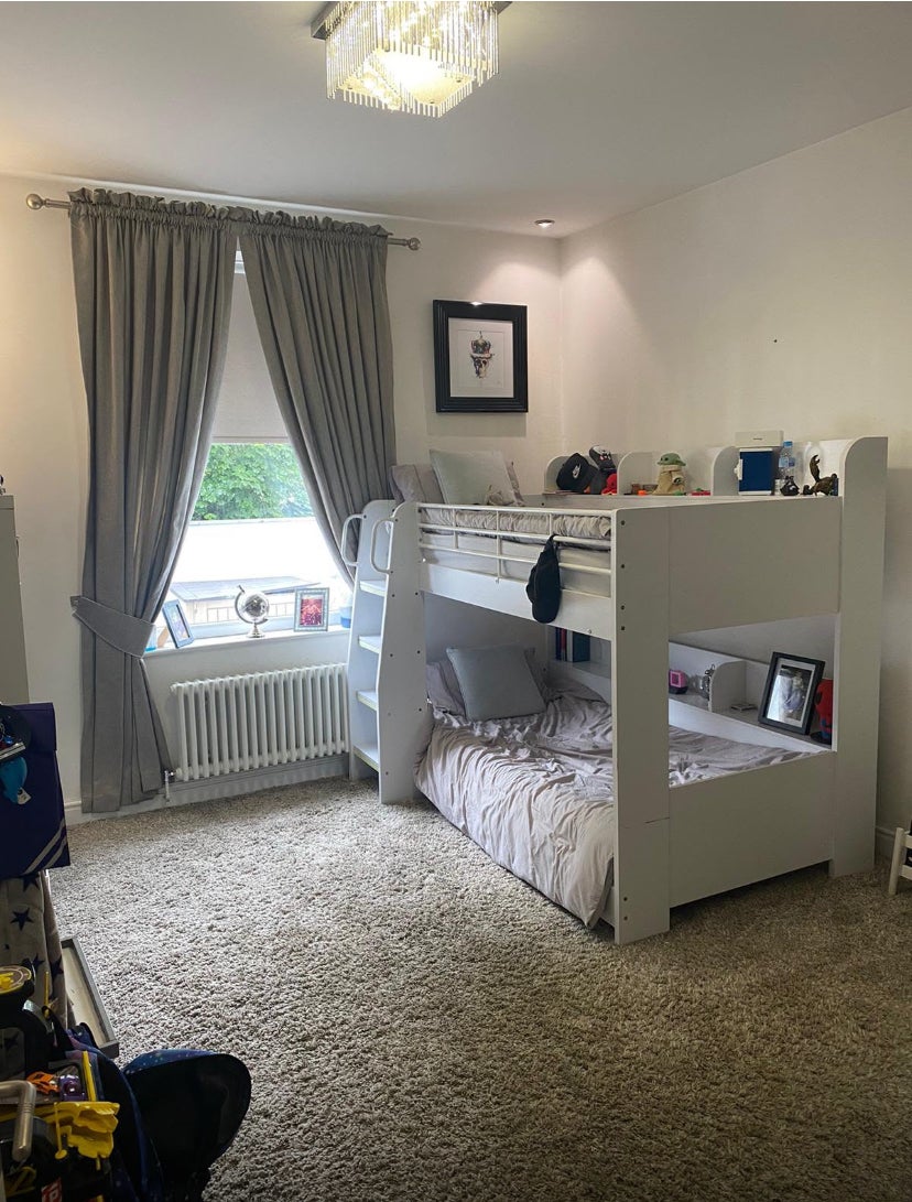 Flat Birkenhead Road in Great Meols