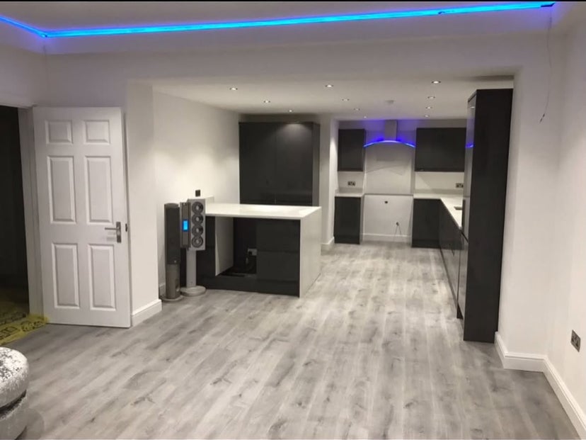 Flat Birkenhead Road in Great Meols