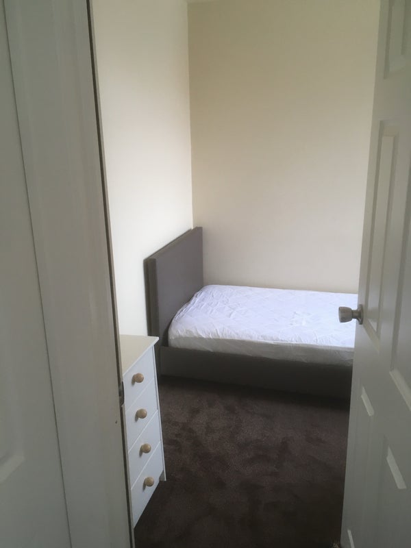 Room Radmore Road in Hinckley and Bosworth