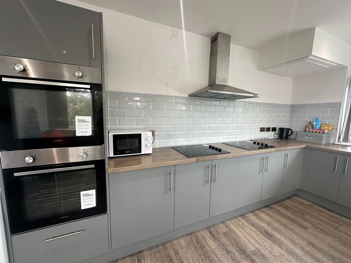 Room Anlaby Road in Hull