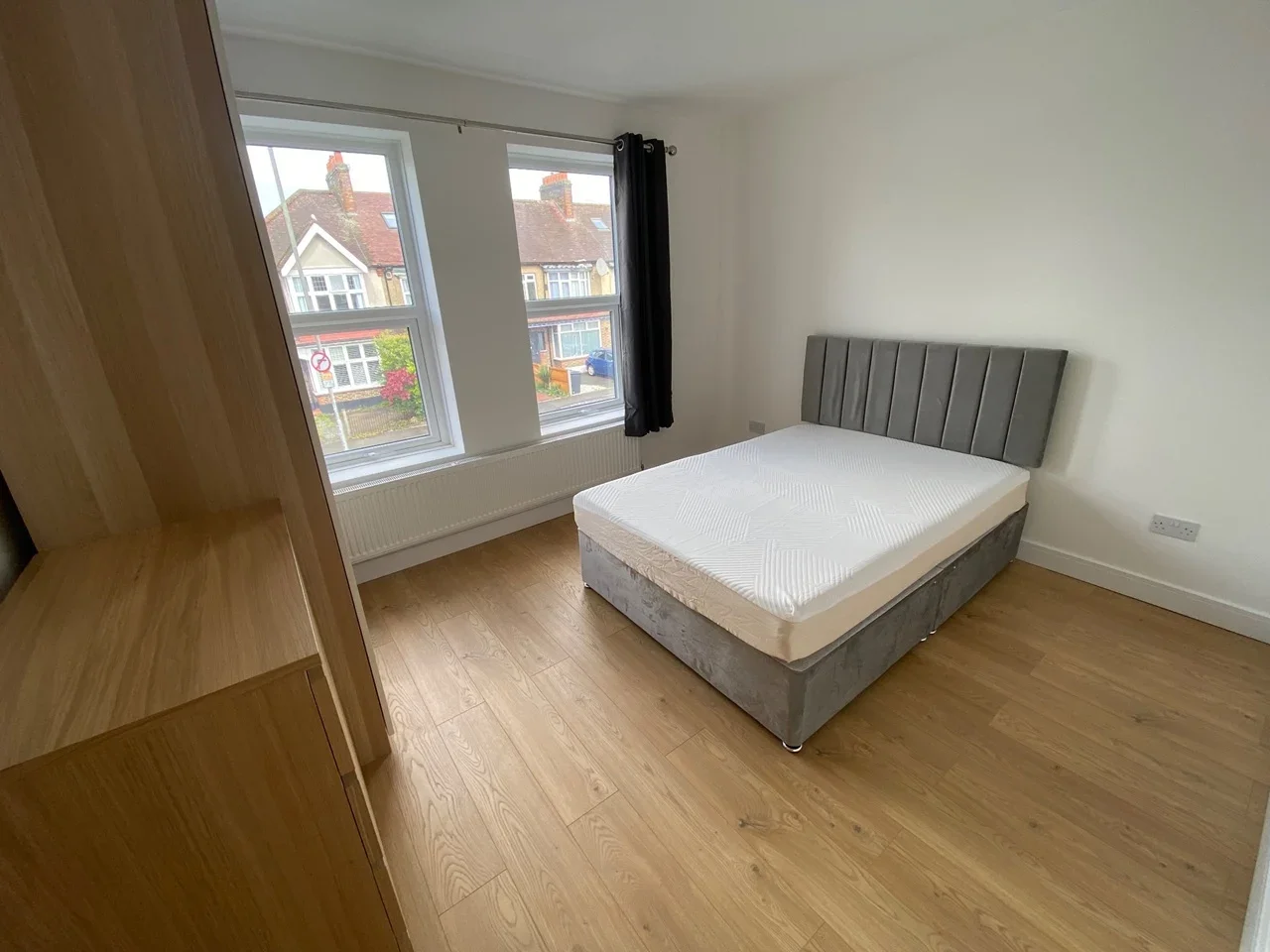 Room Burlington Road in Greater London