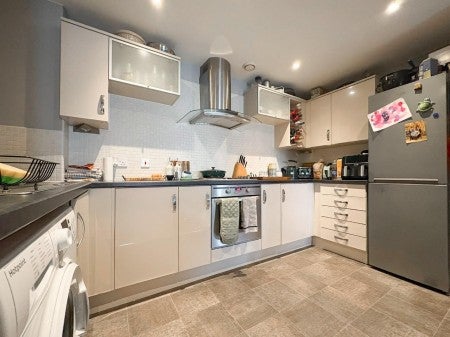 Flat Montgomery Avenue in Leeds