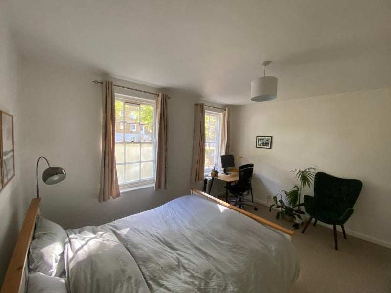 Room John Spencer Square in Greater London