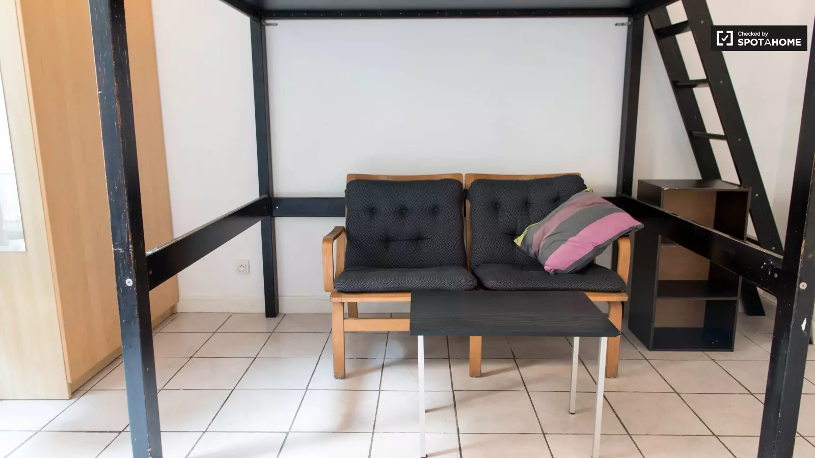 Flat Rue du Maroc in Paris