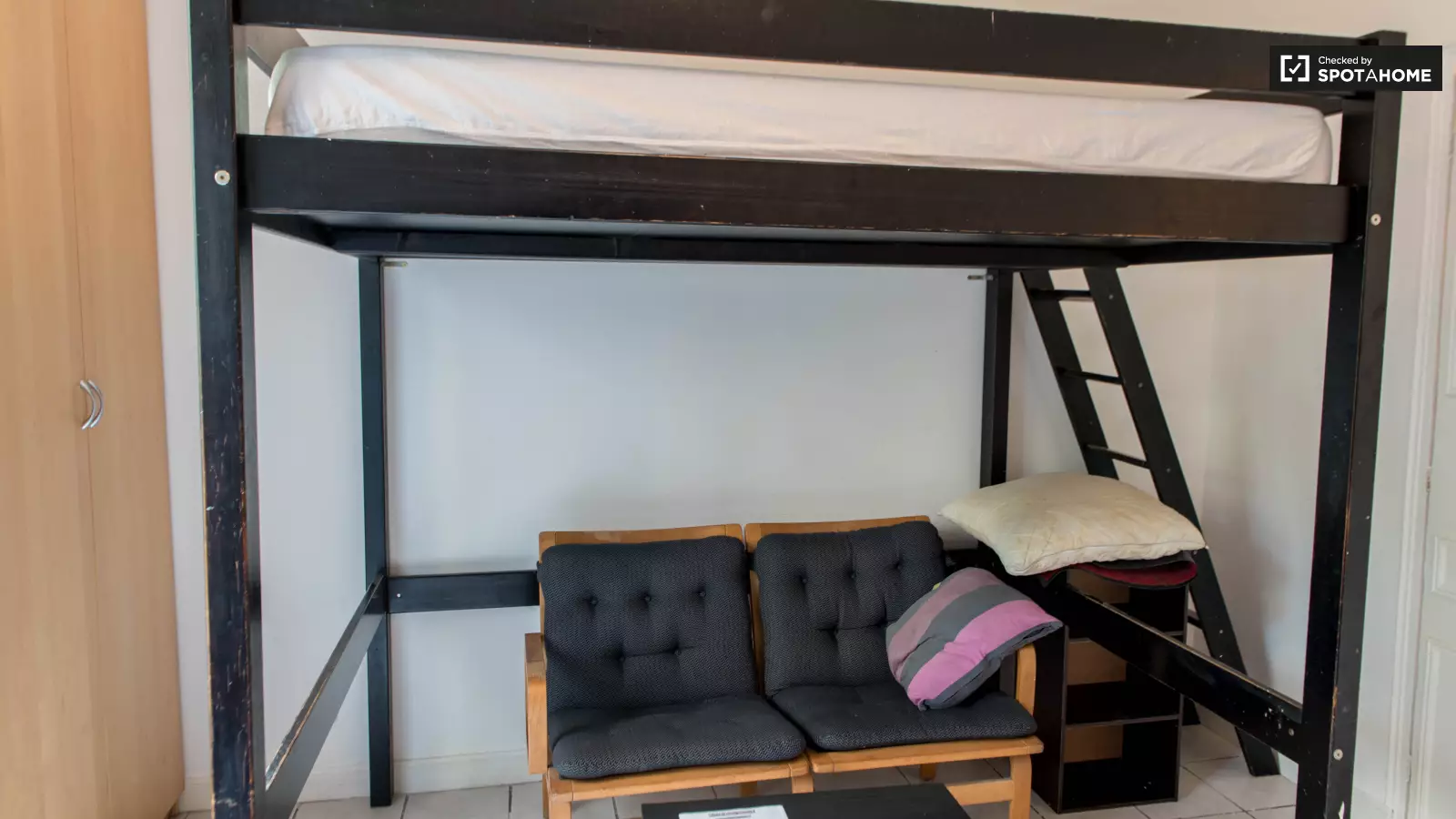 Appartement Rue du Maroc à Paris