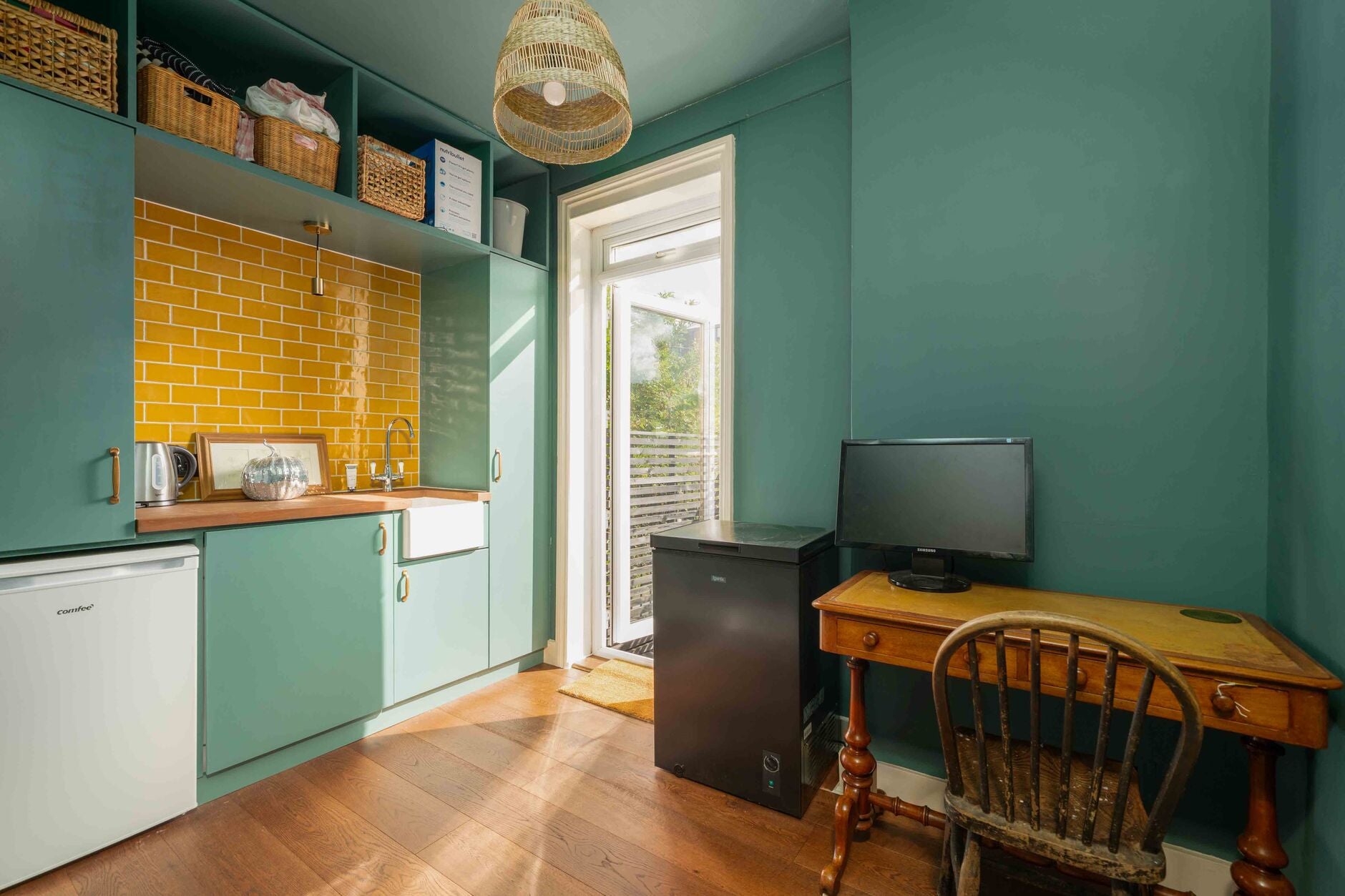 Flat Agnes Road in Greater London