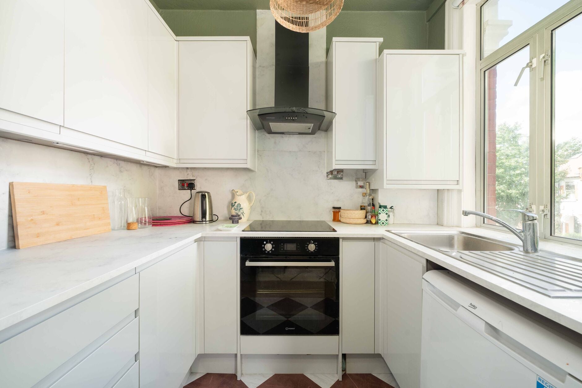 Flat Agnes Road in Greater London