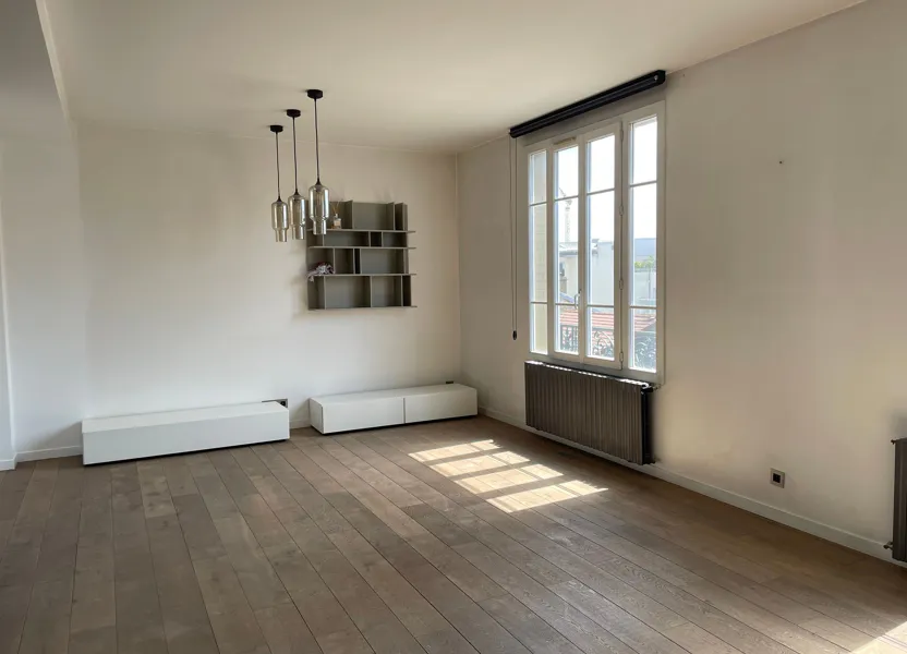 Flat Allée des Mimosas in Suresnes