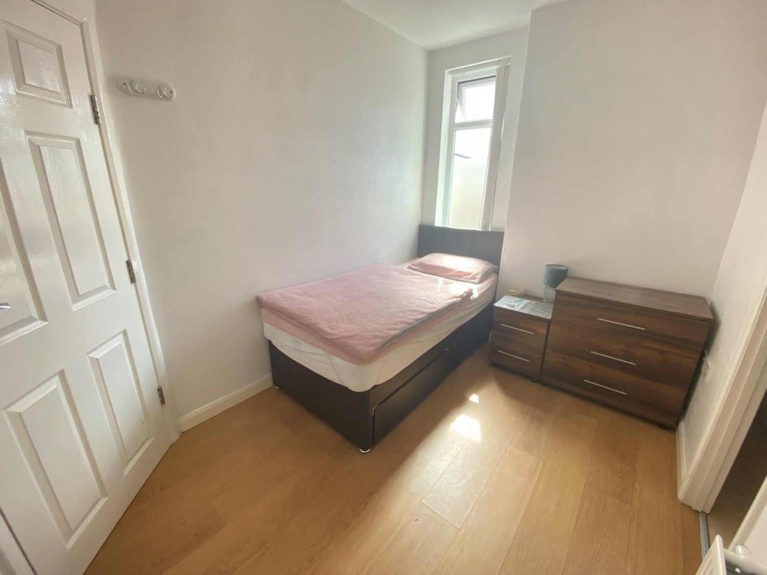 Room Hinckley Road in Leicester