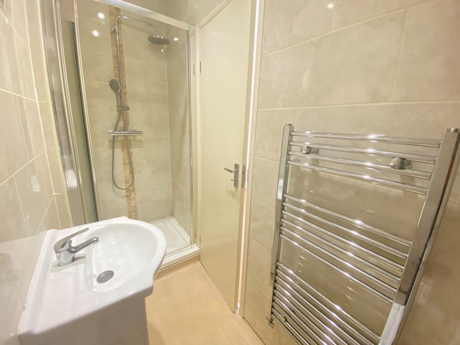 Room Hinckley Road in Leicester