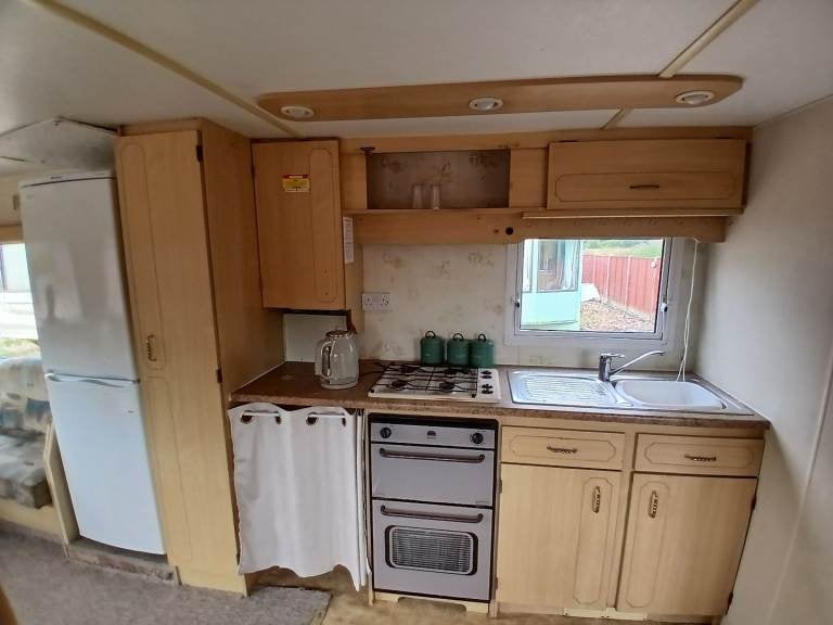 Flat Sutton Road in South Derbyshire
