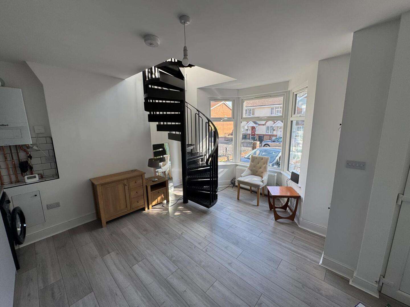Flat Priory Road in Dartford