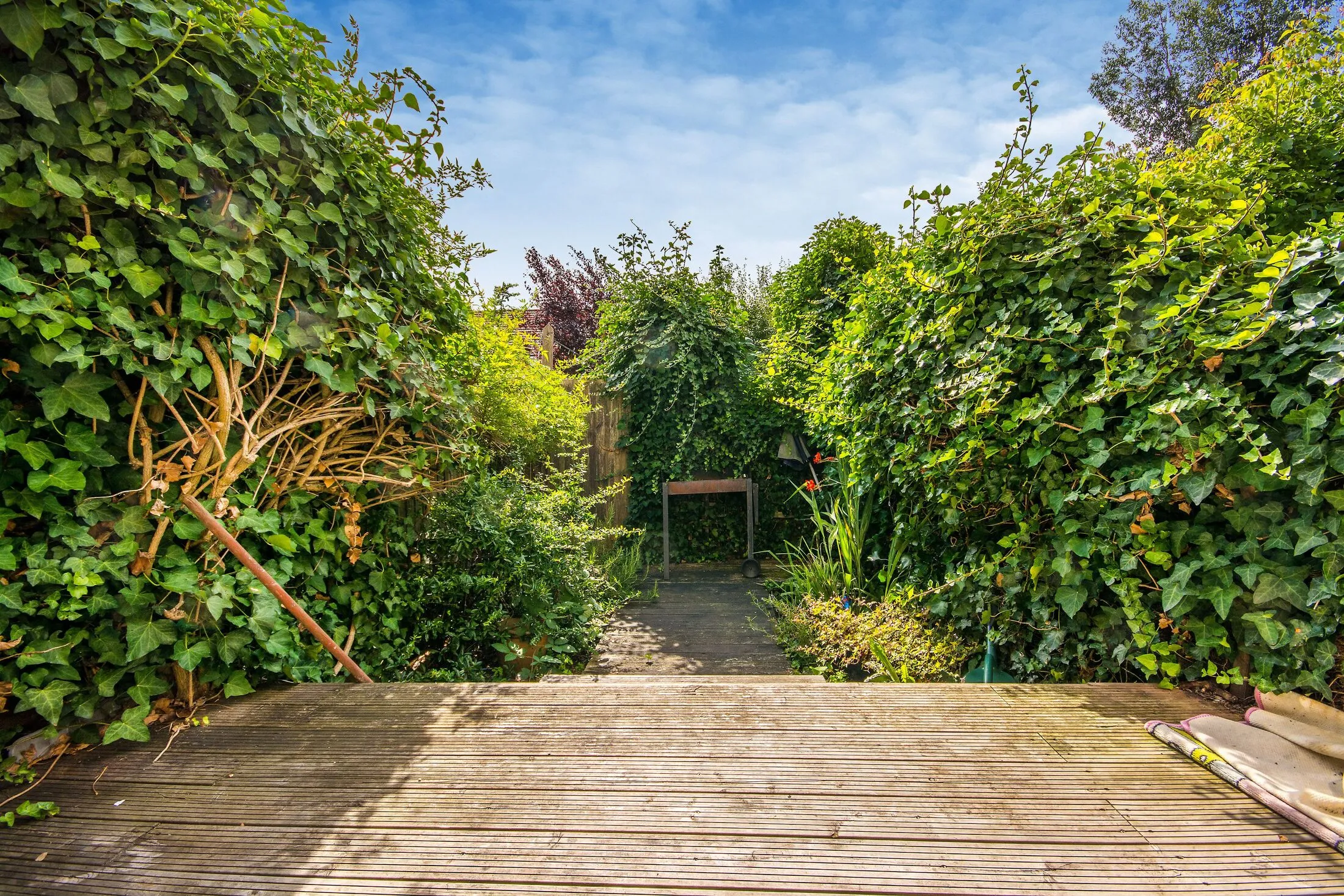 Flat Glencairn Road in Greater London