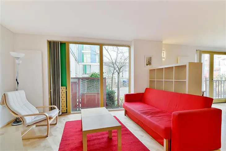 Flat West Parkside in Greater London