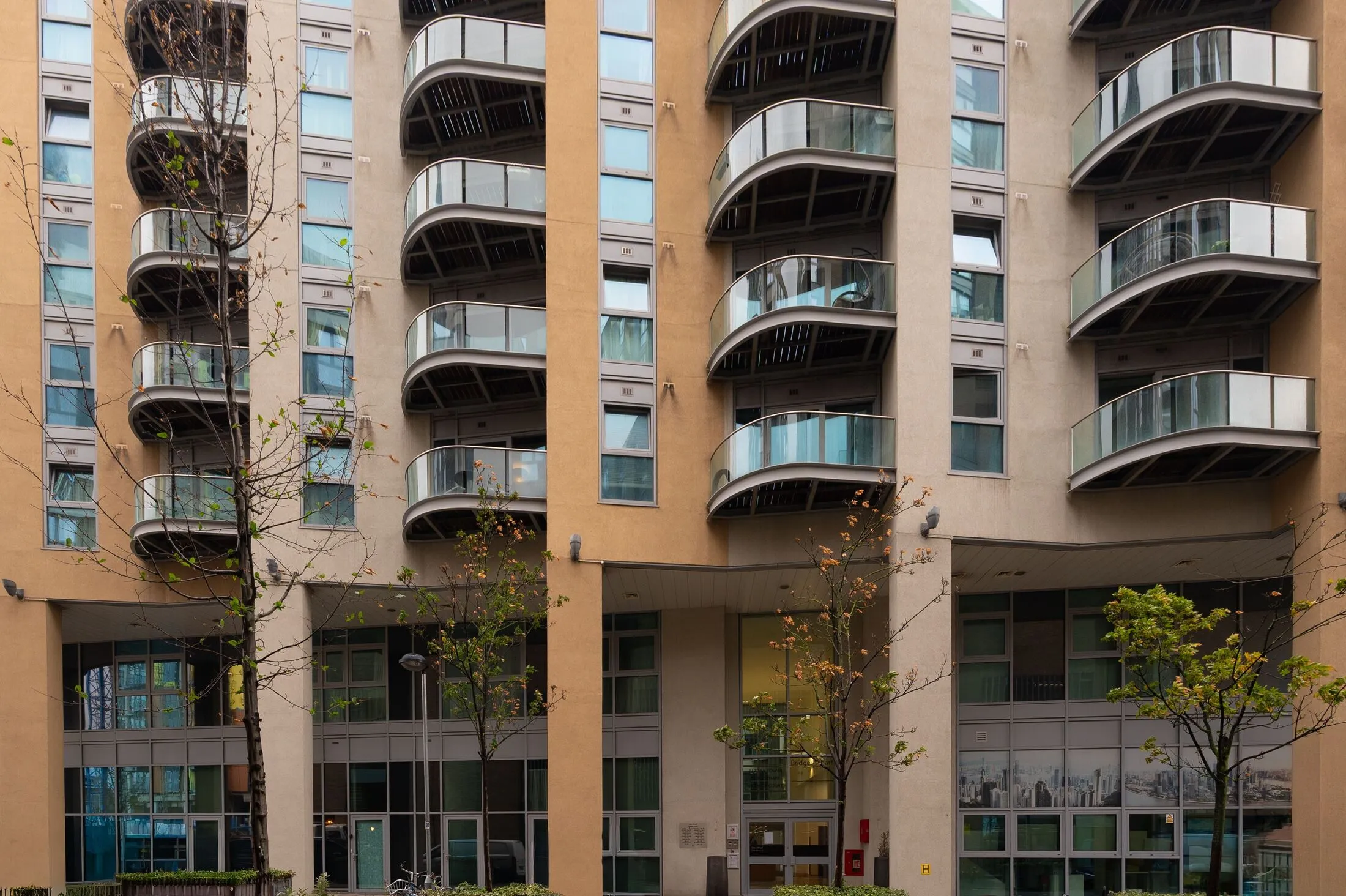 Flat Bridges Court in Greater London