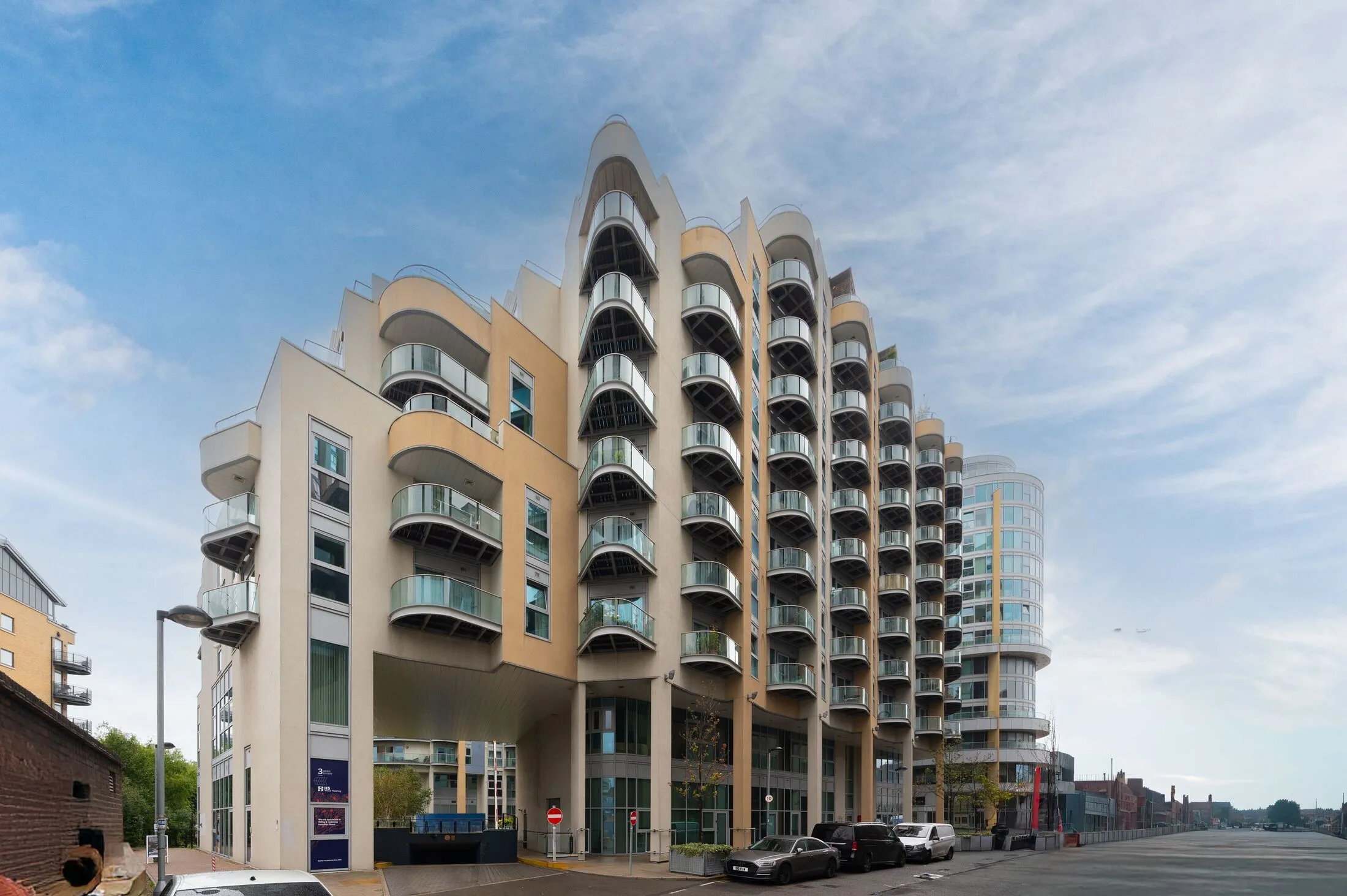 Flat Bridges Court in Greater London