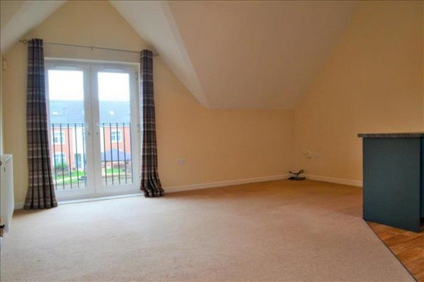 Flat Mare Close in Whitchurch