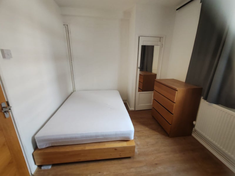 Room Clunbury Street in Greater London