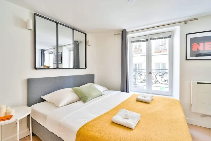 Appartement Rue de l'Échiquier à Paris