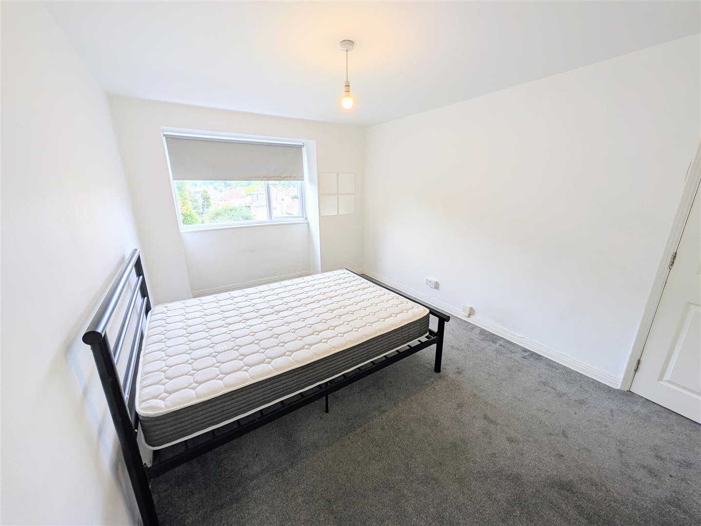 Flat Beverley Way in Greater London