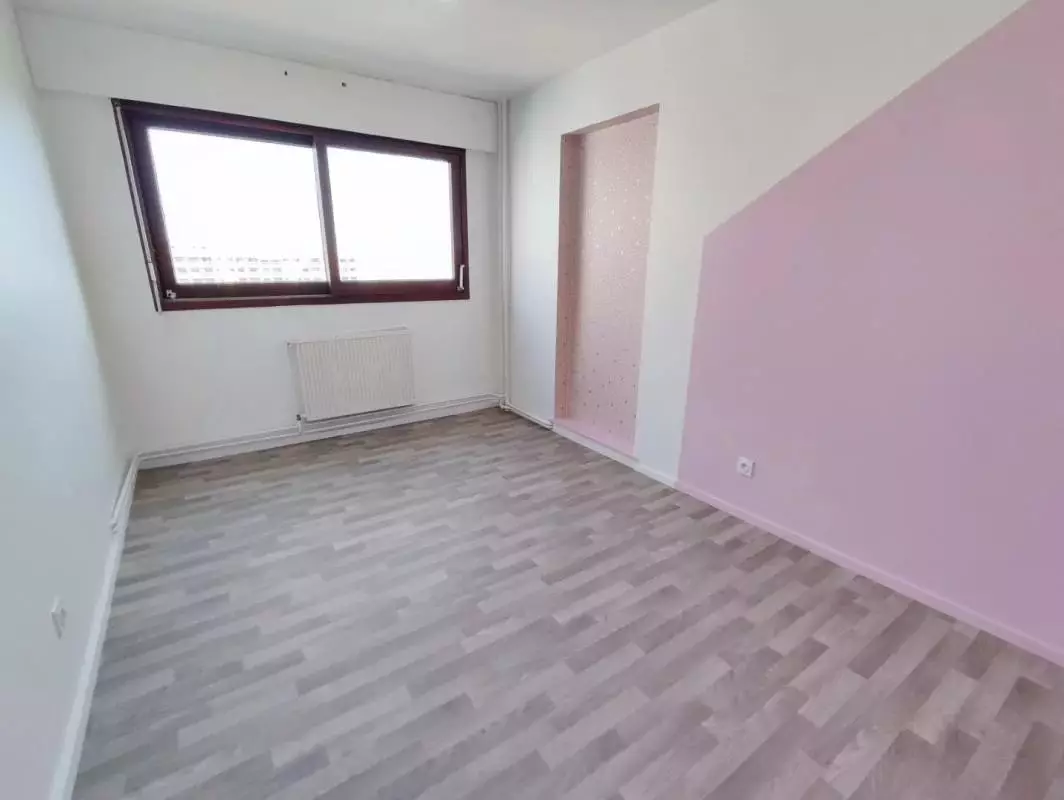 Flat Place Gutenberg in Caluire-et-Cuire