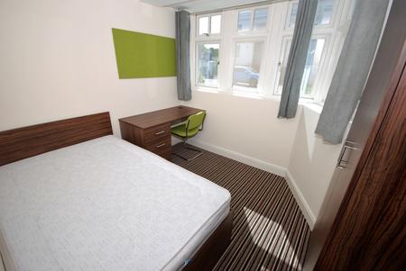Flat George Street in Royal Leamington Spa