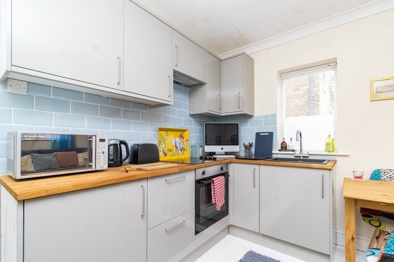 Flat Gordon Road in Thanet