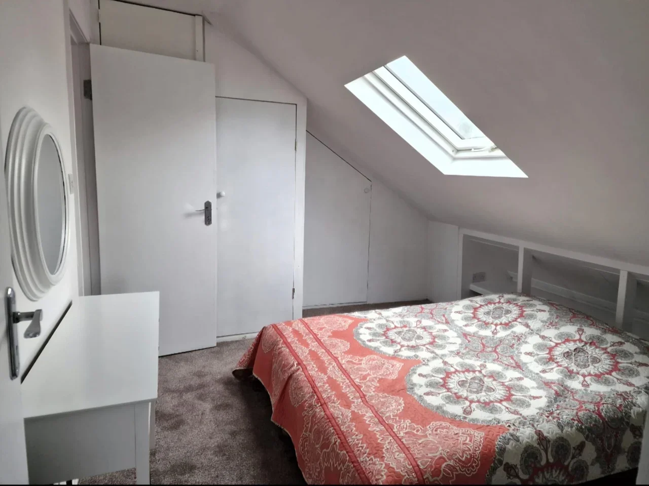 Flat Golfside Close in Greater London
