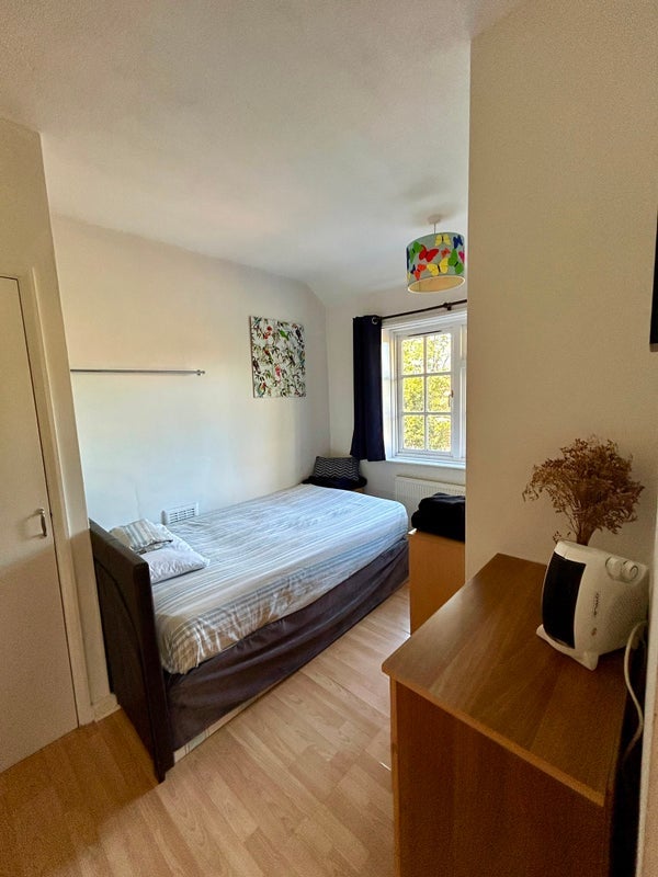 Room Primula Street in Greater London
